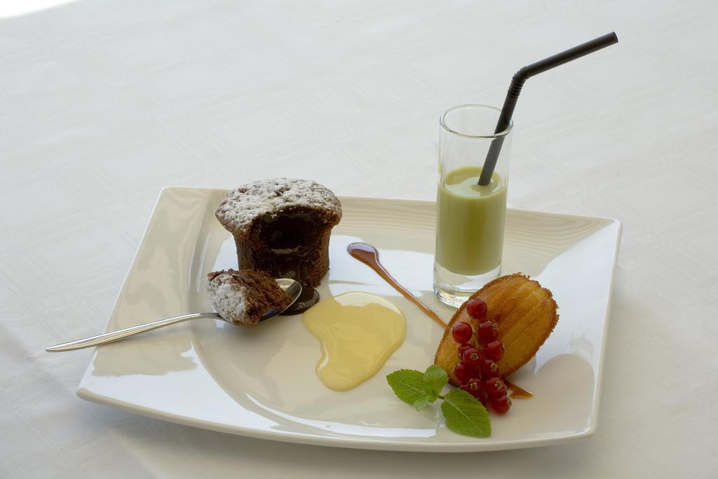 Logis Hotel Clair Matin เลอฌ็องบง-ซูร์-ลีญง ภายนอก รูปภาพ