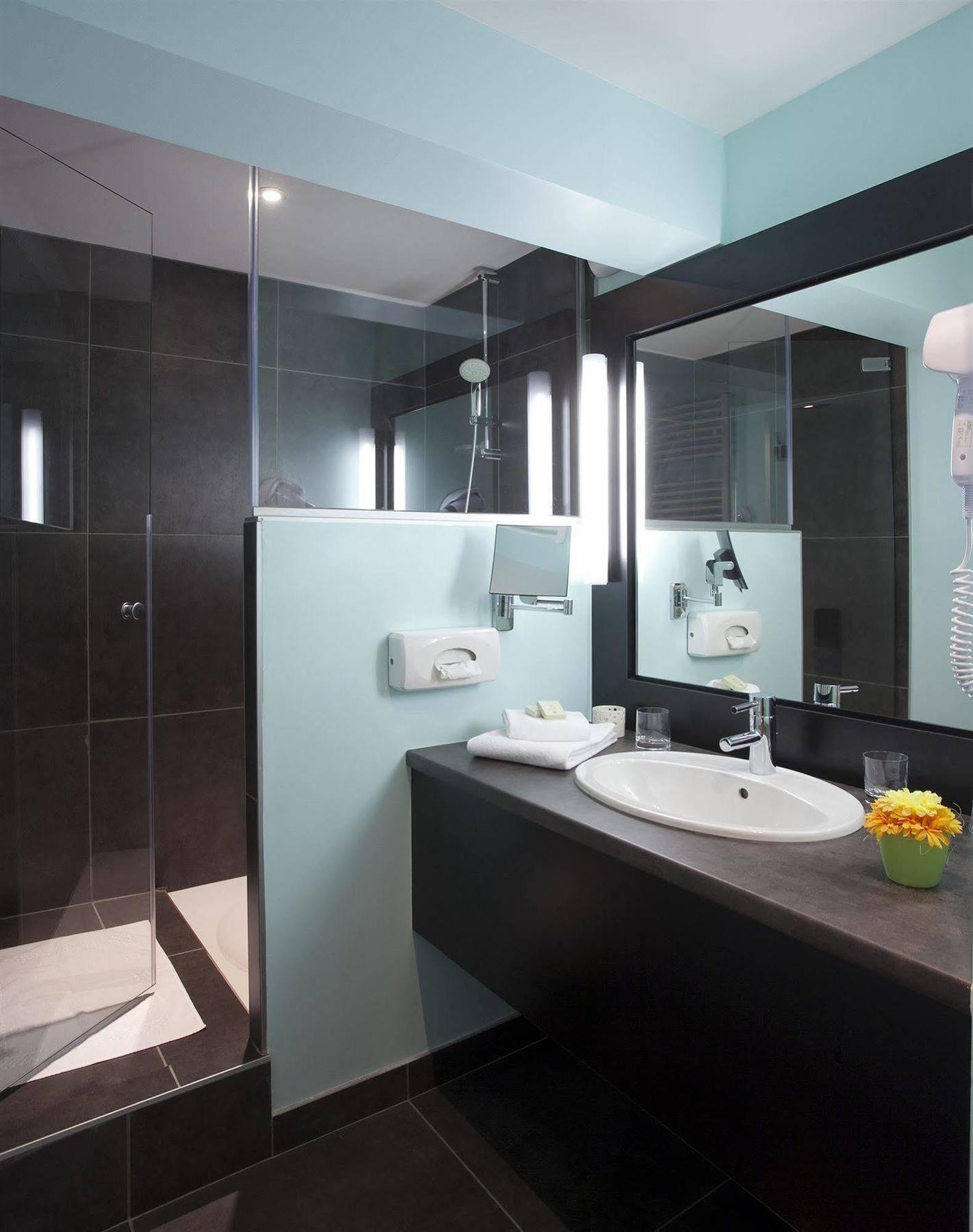 Logis Hotel Clair Matin เลอฌ็องบง-ซูร์-ลีญง ภายนอก รูปภาพ